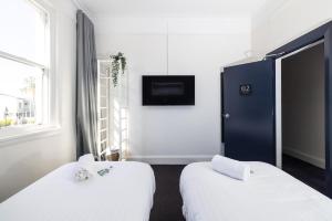 The Albion Hotel - Hotel Overview and Location