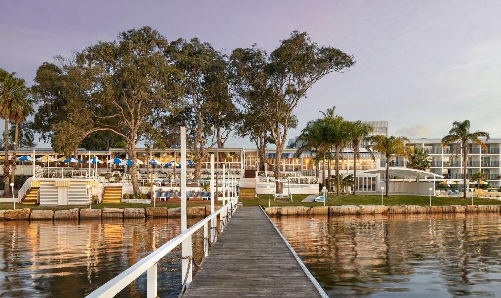The Beachcomber Hotel & Resort, Ascend Hotel Collection Review
