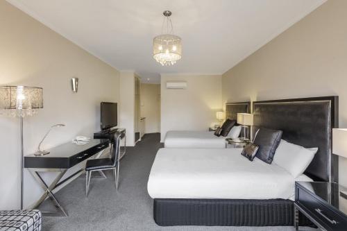 The Carrington Hotel - Hotel Overview