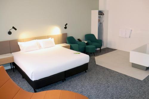 The Chancellor on Currie - Hotel Overview and Location