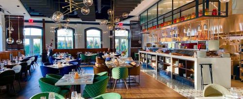 The Chateau Grande Hotel - Hotel Overview and Location