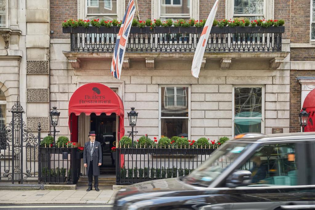 The Chesterfield Mayfair Review