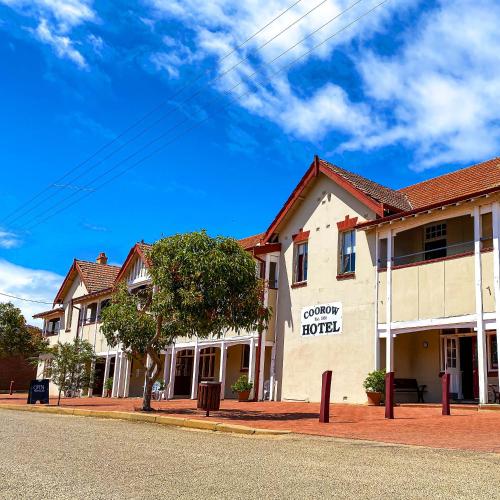 The Coorow Hotel - Exploring the Hotels Facilities