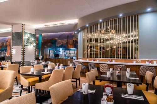 The Cumberland, London - Excellent Location and Accessibility