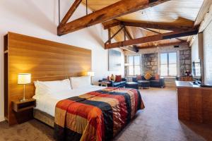 The Henry Jones Art Hotel - Historic Art Hotel in Hobart