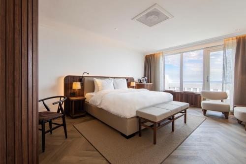 The Historic Huis Ter Duin - Hotel Overview and Location