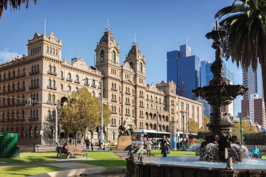 The Hotel Windsor Review
