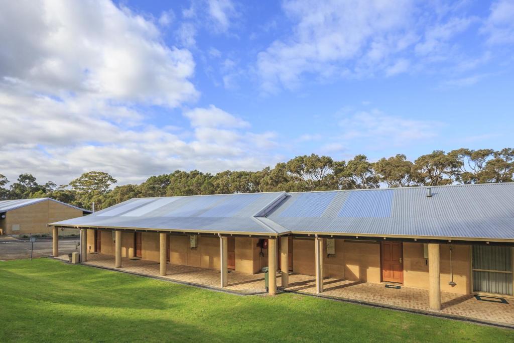 The Koorabup Motel Review