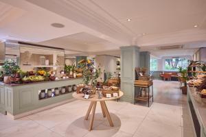 The Level at Melia White House - Hotel Overview