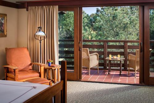 The Lodge at Torrey Pines - Luxurious Accommodations