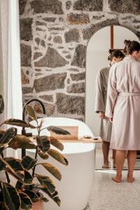 The Oak & Anchor Hotel Review - Location and Accessibility