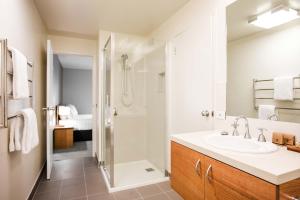 The Old Woolstore Apartment Hotel - Overview and Location