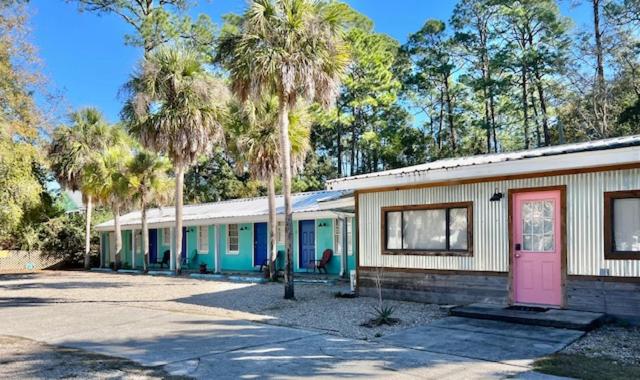 The Panacea Motel - Hotel Overview