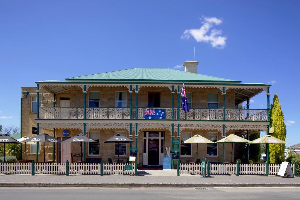 The Richmond Arms Hotel Review