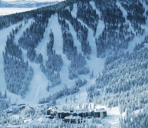 The Ritz-Carlton, Lake Tahoe - Hotel Location and Accessibility