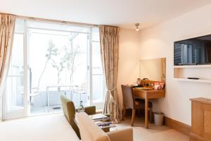The Rockwell - Picturesque London Location