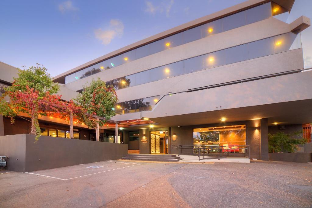 Townhouse Hotel Review