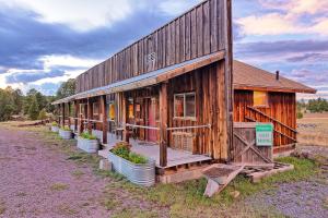 Trappers Rendezvous - Location and Accessibility