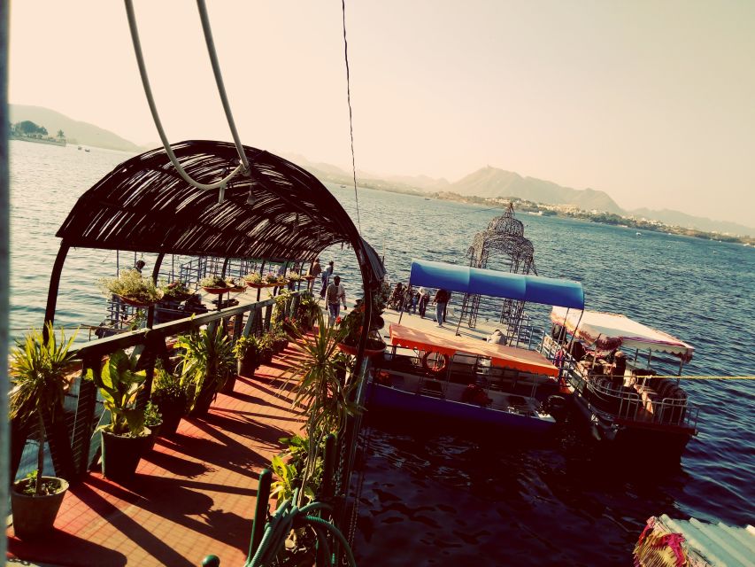 Udaipur: Full-Day Guided Tour of City Highlights
