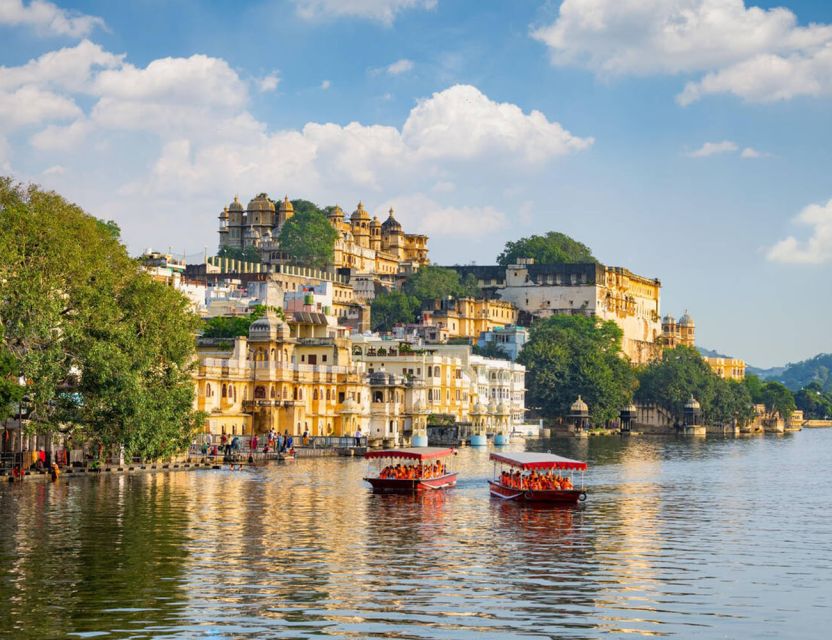 Udaipur: Private Guided Udaipur Sightseeing Tour