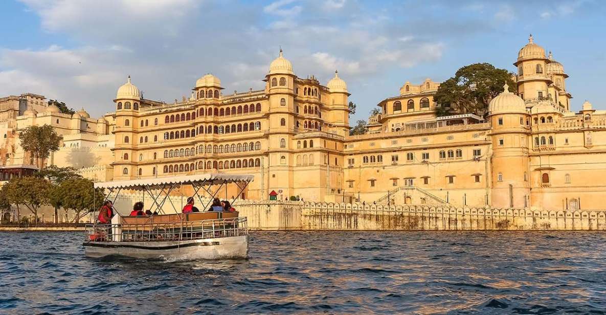 Udaipur Unveiled: A Dive into the City of Lakes - Sustainable Tourism Initiatives in Udaipur