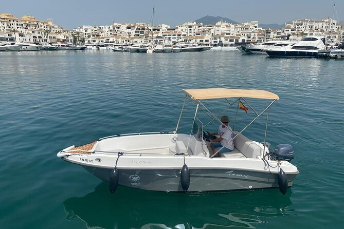 Unlicensed Boat Rental in Puerto Banús, Marbella.