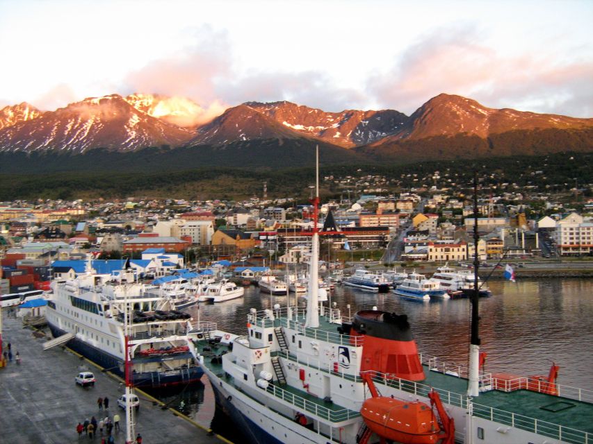 Ushuaia: Double-Decker Sightseeing Tour