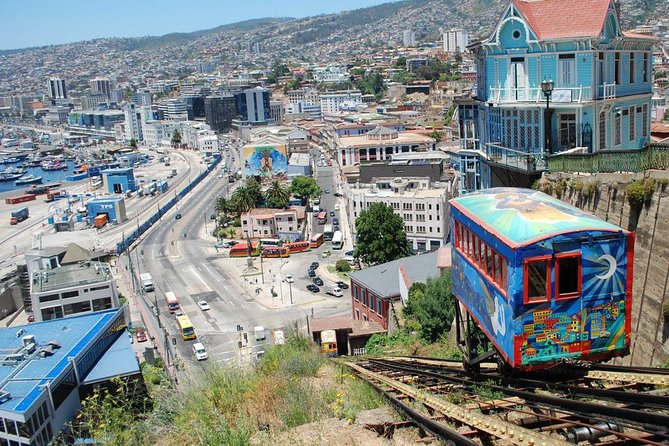 Valparaiso and Viña Del Mar Tour and Casablanca Valley Wine Shop
