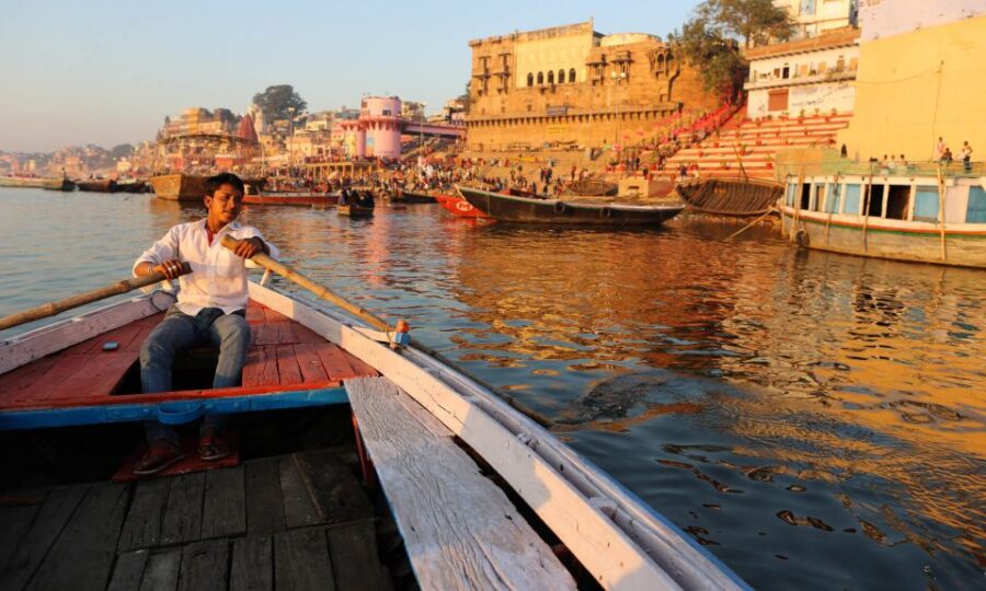 Varanasi : Sunrise Boat Tour