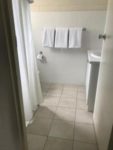 Victor Harbor City Inn - Property Overview