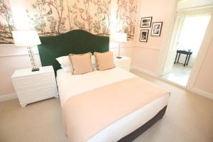 Victoria and Albert Guesthouse - Location and Accessibility