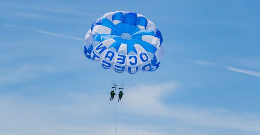 Vilamoura Marina: Parasailing