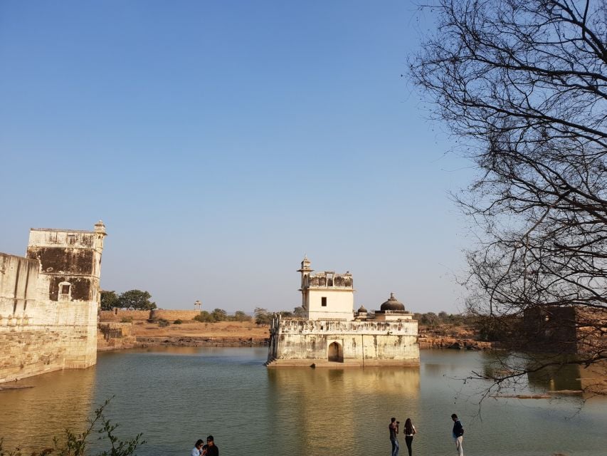 Visit Chittorgarh Fort With Pushkar Drop From Udaipur.