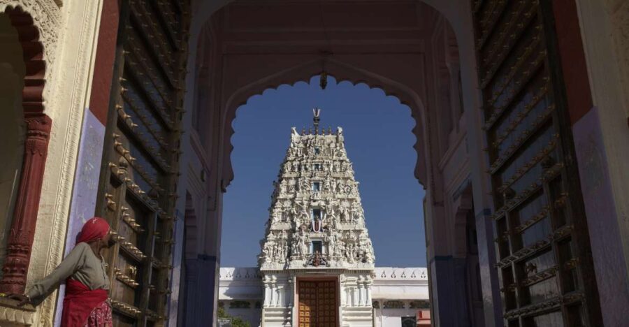Visit Pushkar With Jaipur Drop From Bikaner
