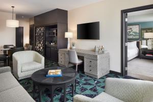 W Miami - Hotel Location and Surroundings