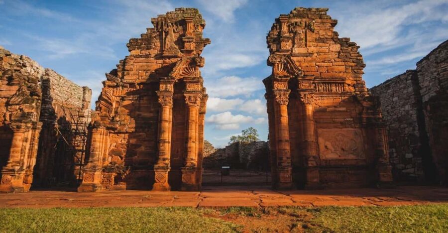 Wanda Mines and San Ignácio Ruins (Foz/Puerto Iguazu)