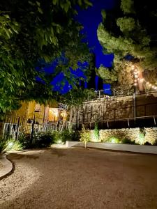 Warner Hotel - Hotel Overview