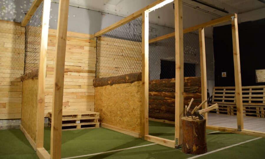Warsaw: Axe Throwing