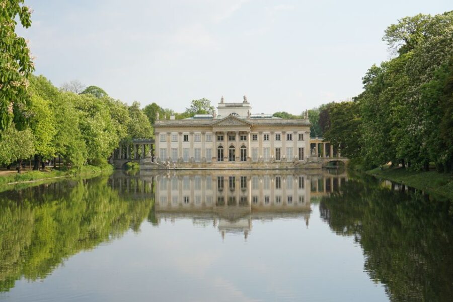 Warsaw Must-Sees: 4-Hour Private Tour by Retro Fiat