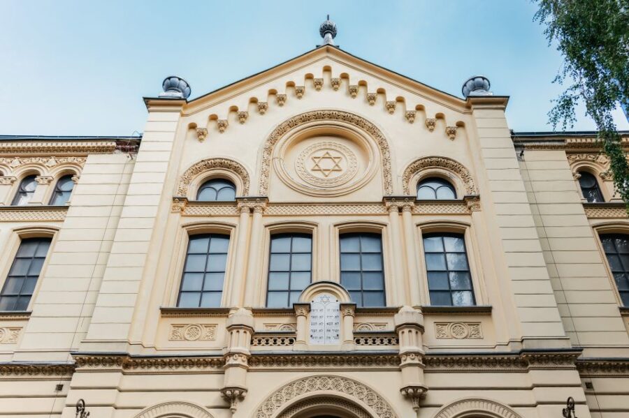 Warsaw: Warsaw Ghetto Private Walking Tour With Hotel Pickup