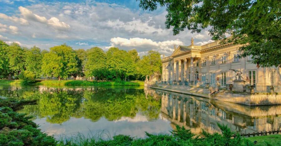 Warsaw: Warsaw Historical Group Tour With Pickup & Drop-Off