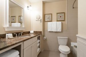 Wequassett Resort and Golf Club - Picturesque Waterfront Setting