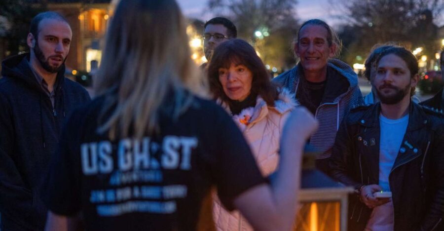 Williamsburg: Colonial Ghosts Haunted Walking Tour