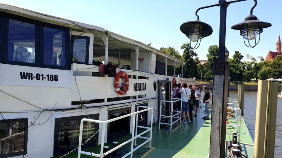 Wrocław: Long City Walk and River Cruise