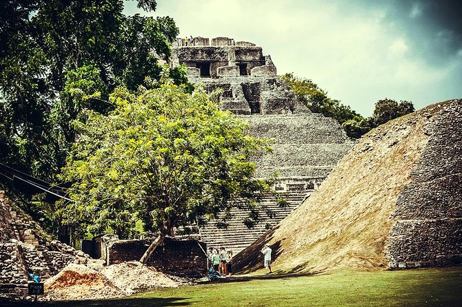 Xunantunich Day Trip From Belize City