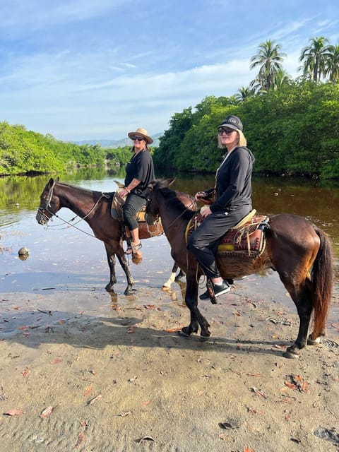 Zihuatanejo: Horseback Riding Tour With Playa Larga Beach - Tour Overview