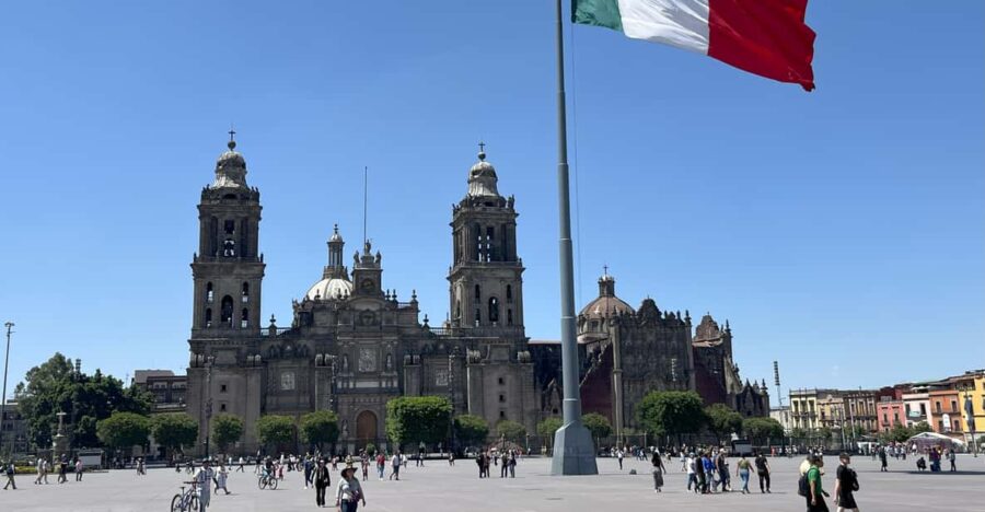 Zocalo Tacos Tour by Michelin-Starred Chef Vicente Torres