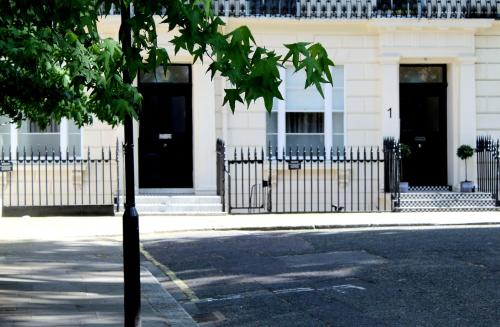 1 Craven Hill Gardens - Guest Ratings and Feedback
