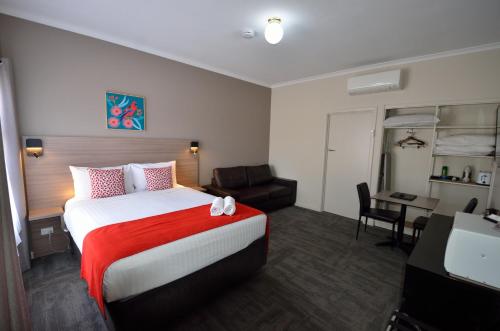 105 On The Park - Room Amenities