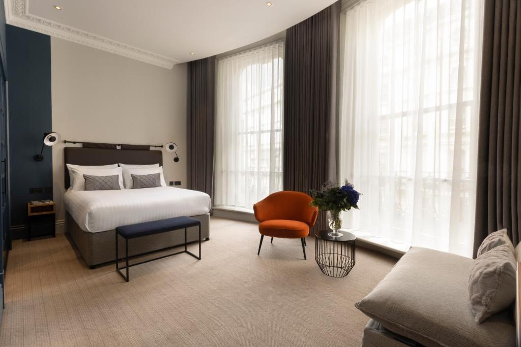 15 by Le Mirage Review